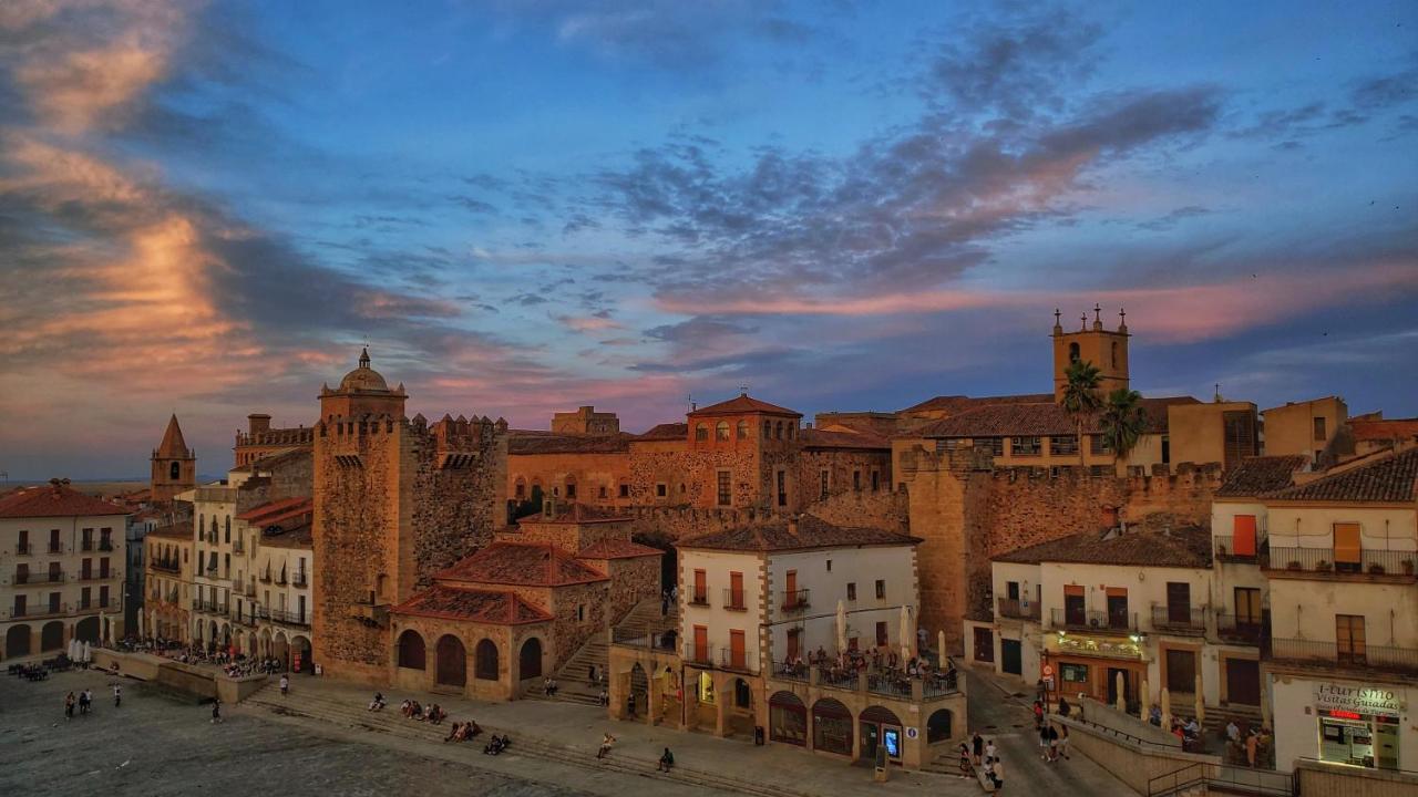 Hostal Martes Cáceres Plaza Mayor - Tercer piso SIN ascensor Exterior foto