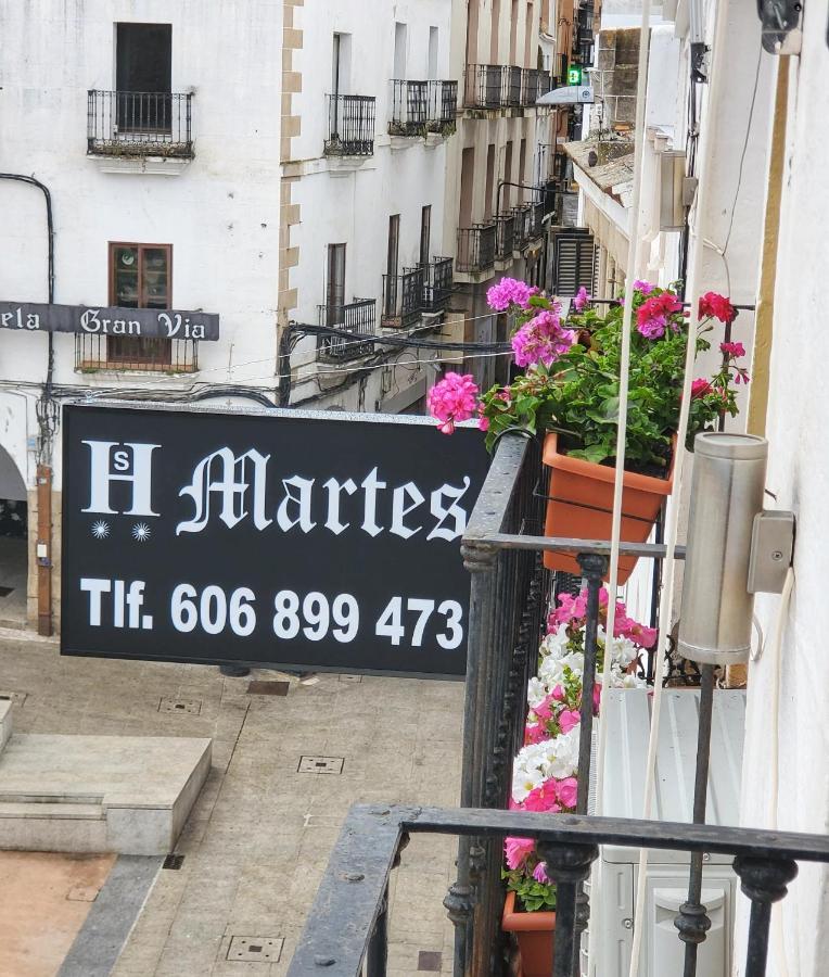Hostal Martes Cáceres Plaza Mayor - Tercer piso SIN ascensor Exterior foto